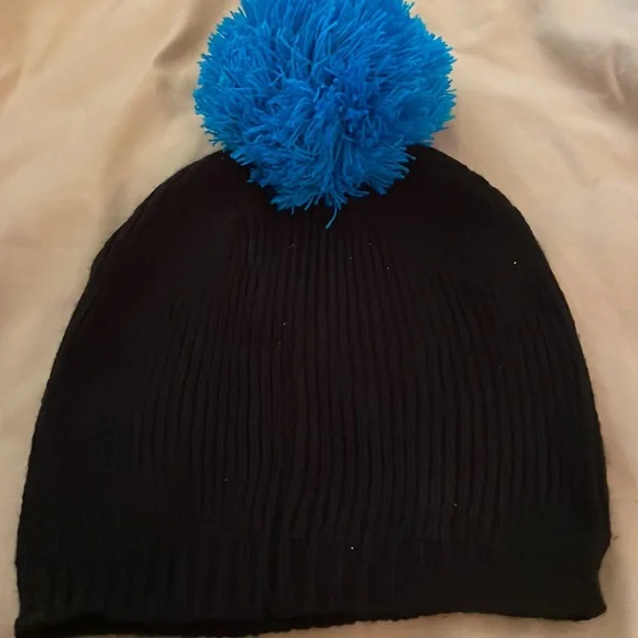 NWT black knitted cap with blue pom pom and Sequined HAPPY - Picture 3 of 4